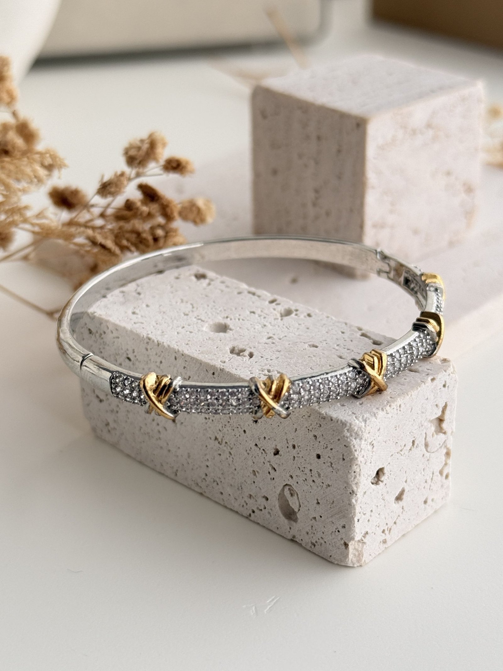 Knotline Cuff