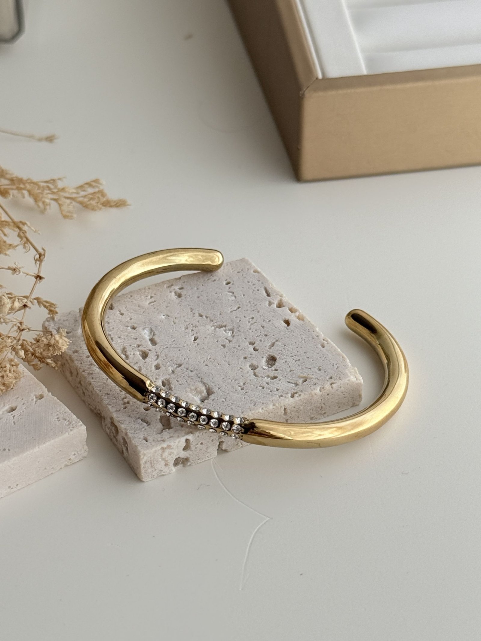 Verona Twin Cuff