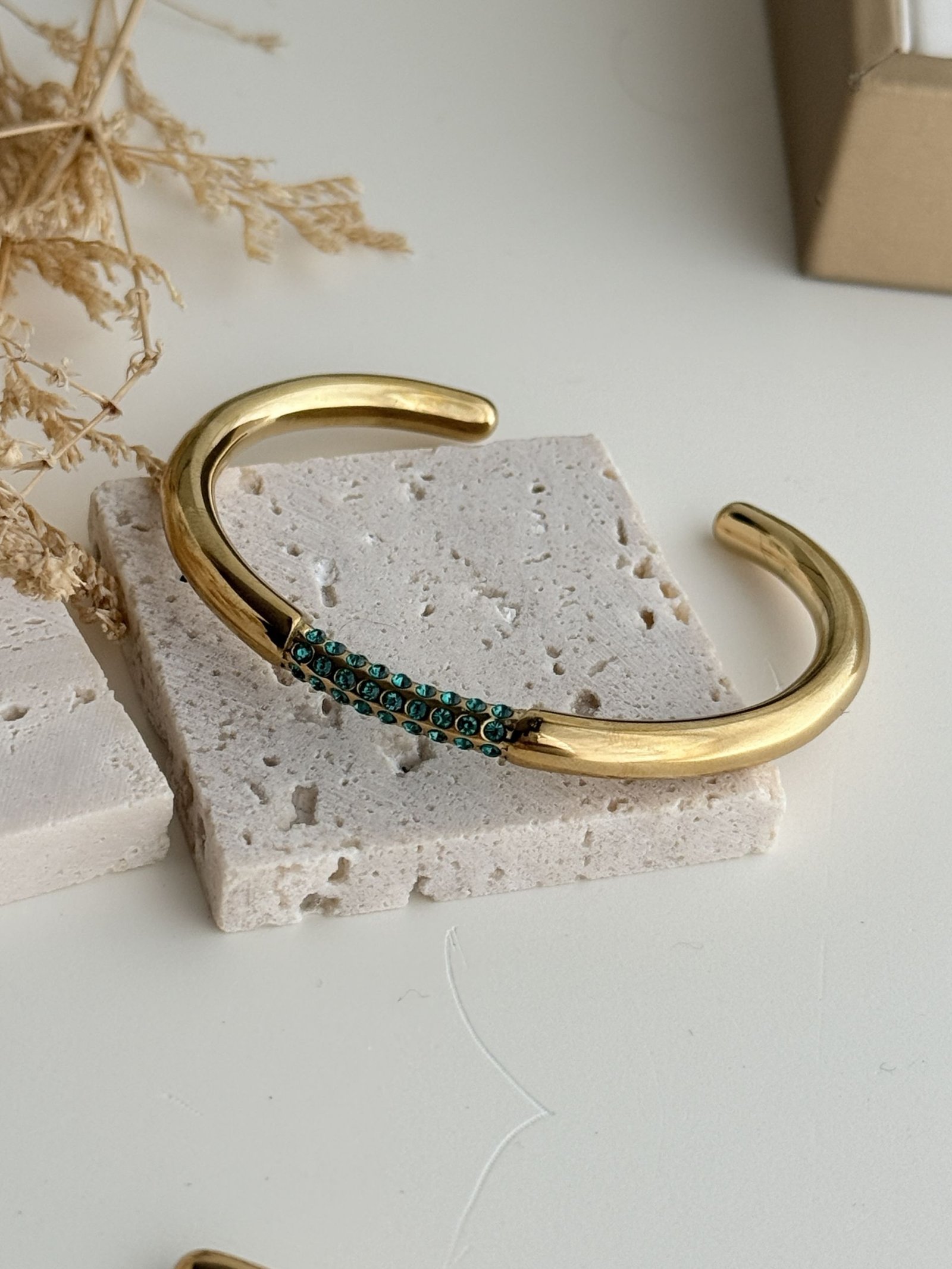 Verona Twin Cuff
