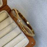 Lumière Bow Cuff