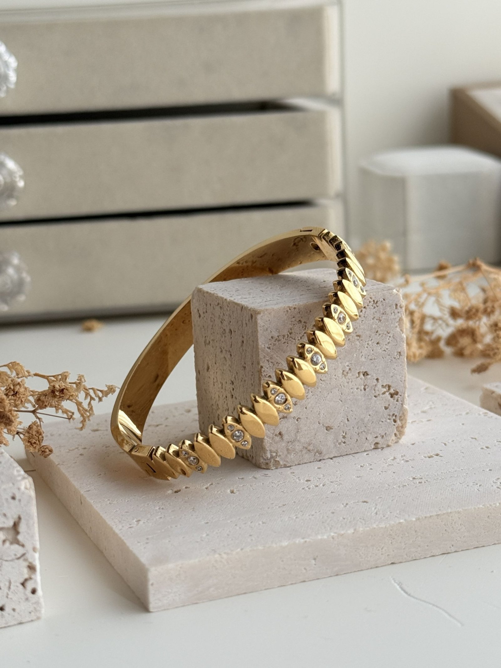 Amara Marquise Cuff