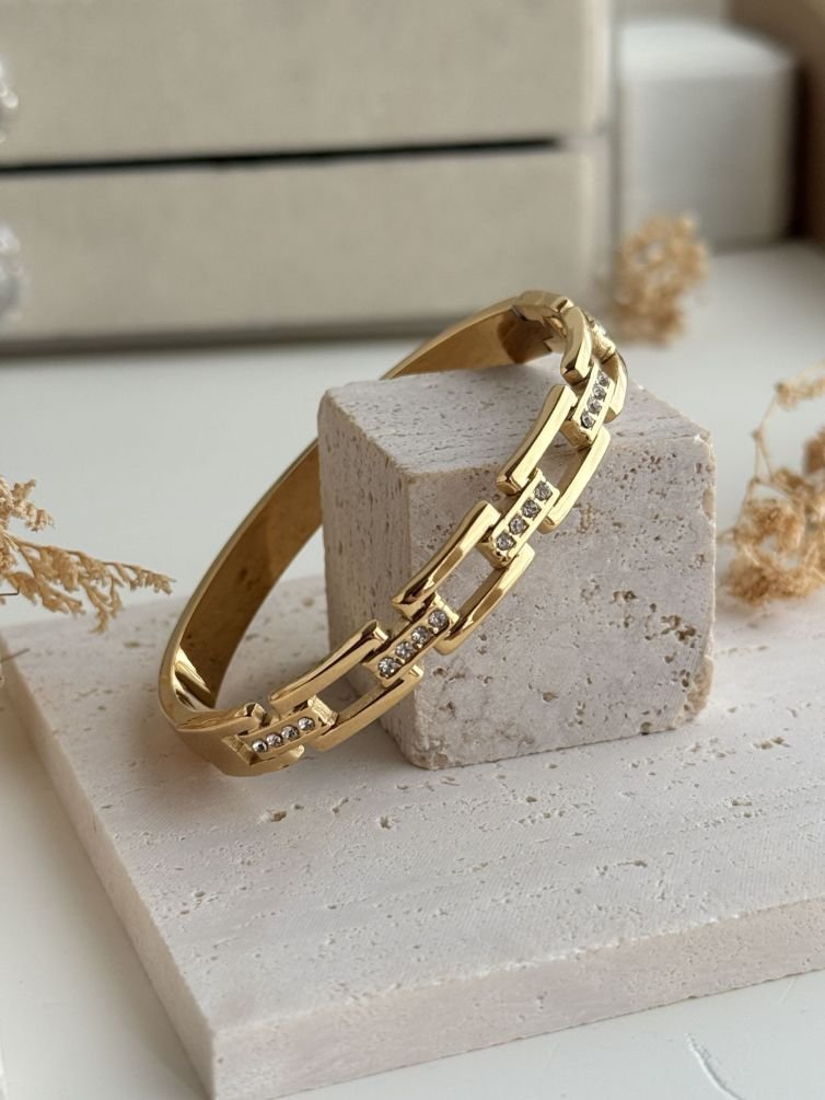 Marcelline Bar Cuff