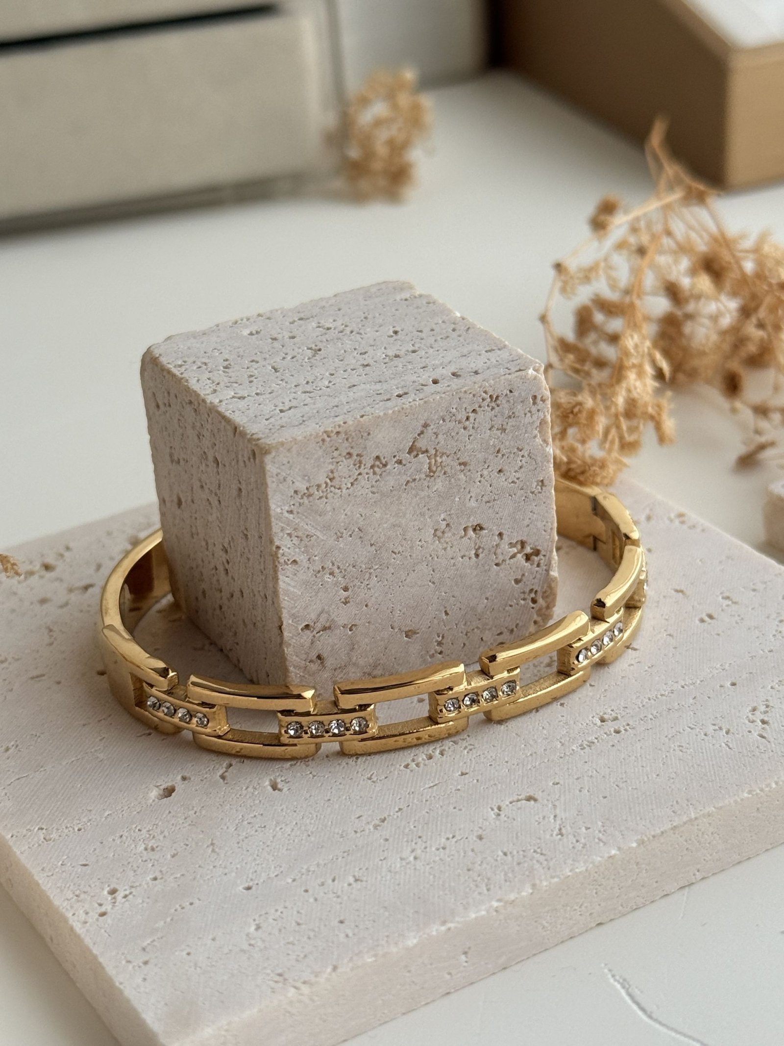 Marcelline Bar Cuff