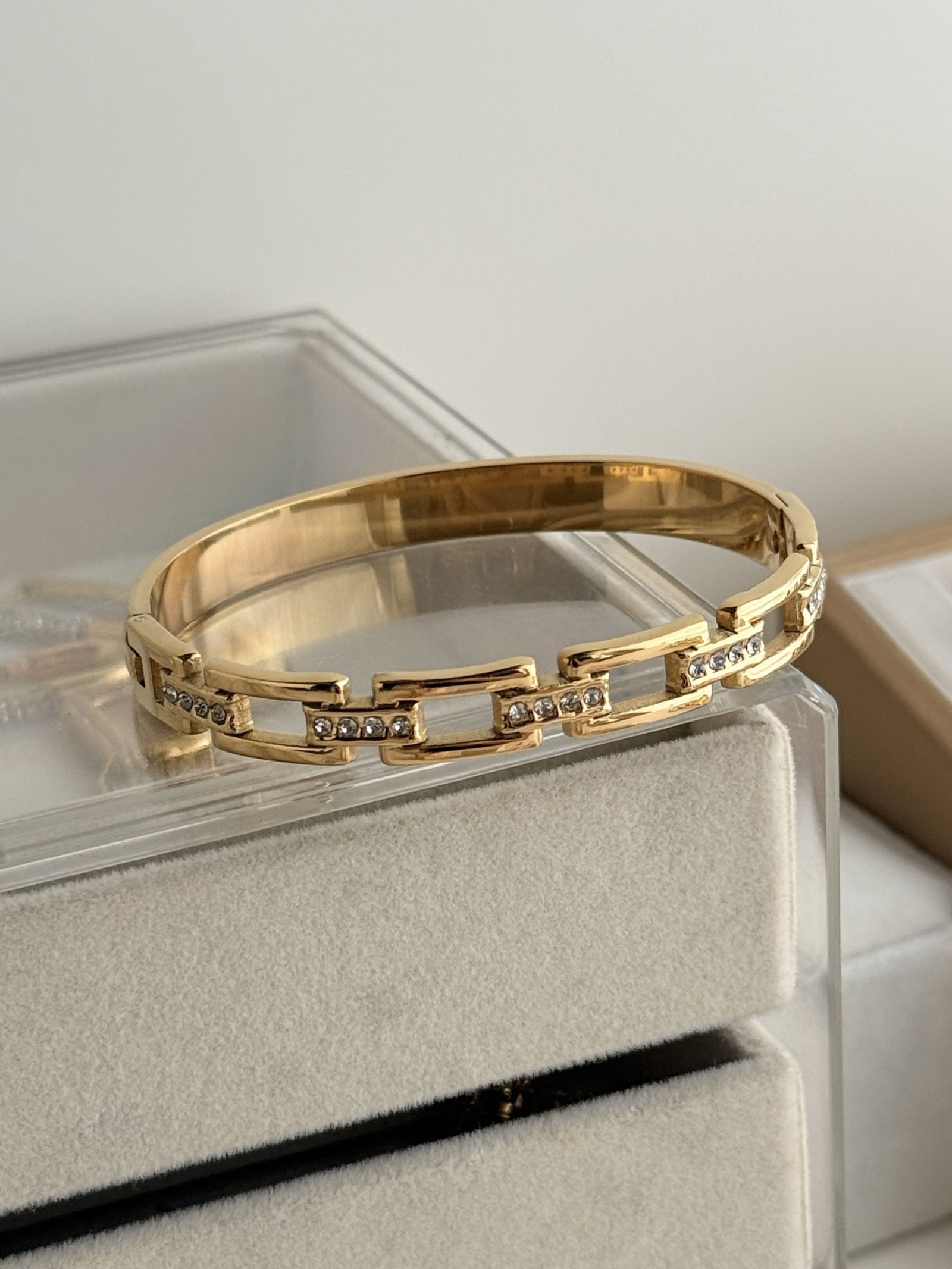 Marcelline Bar Cuff