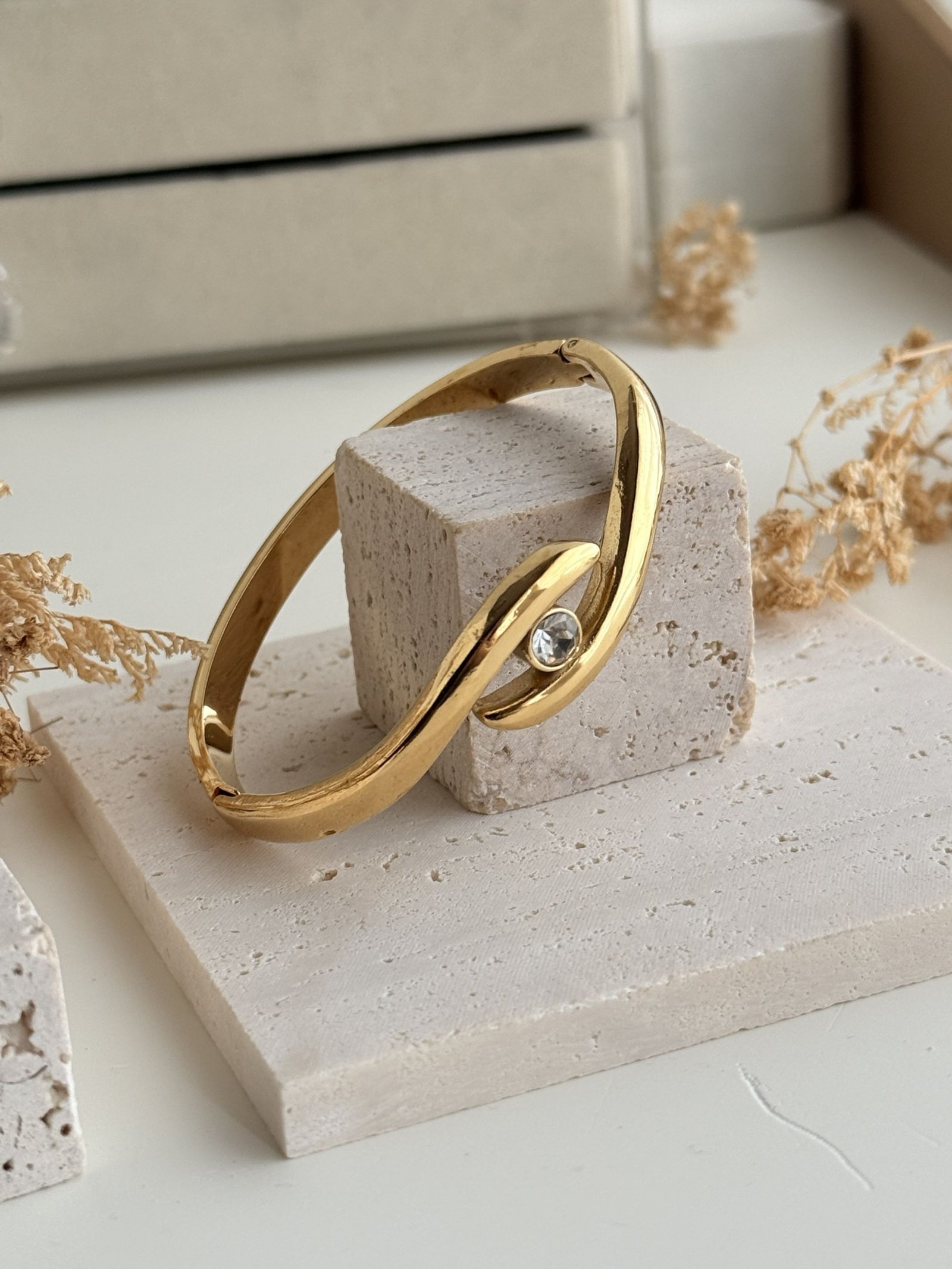 Virelle Wave Cuff