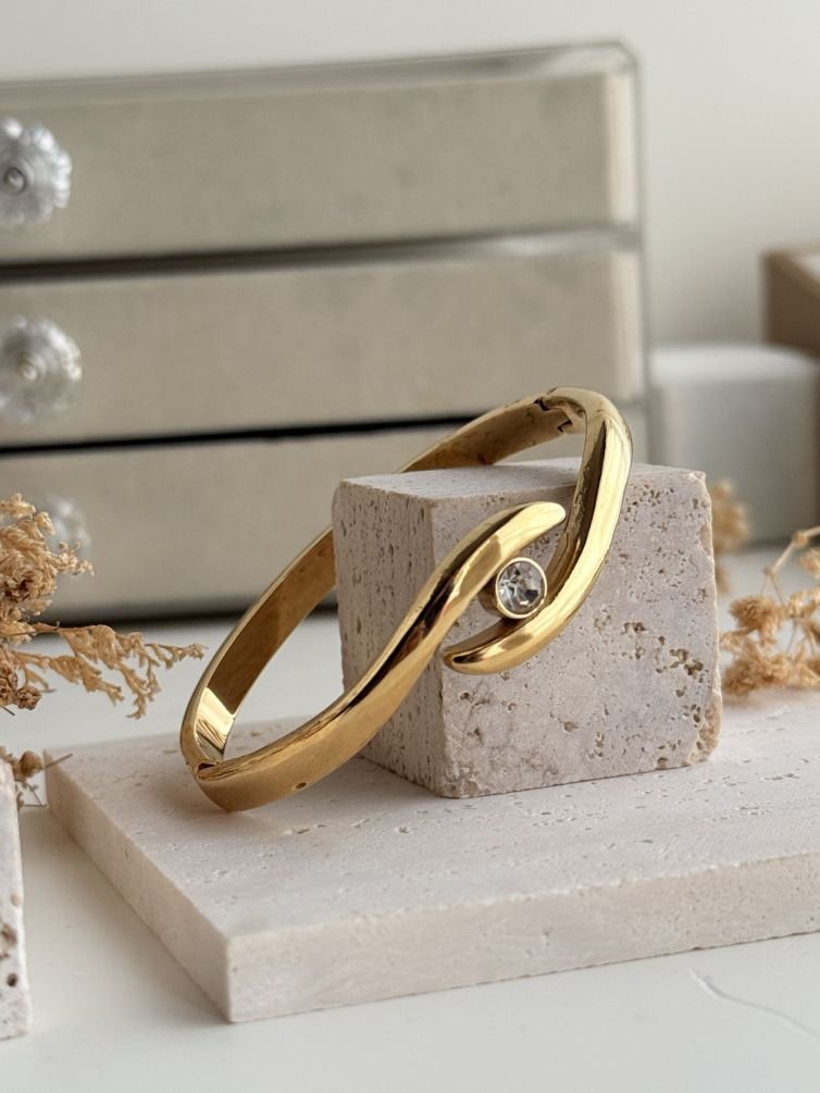 Virelle Wave Cuff