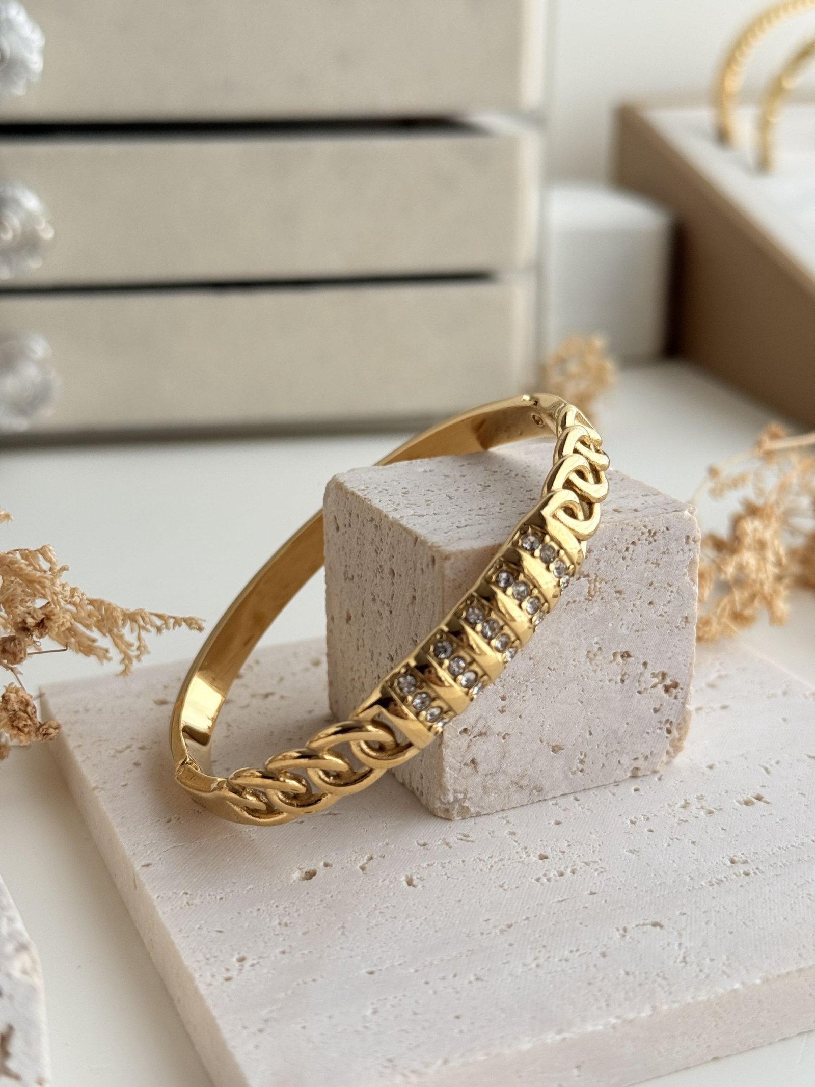 Sorelle Braided Cuff