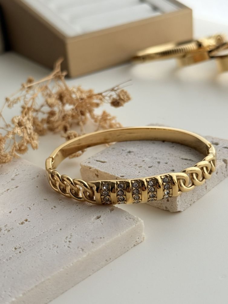 Sorelle Braided Cuff