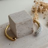 Nivelle Pearl Arc Cuff