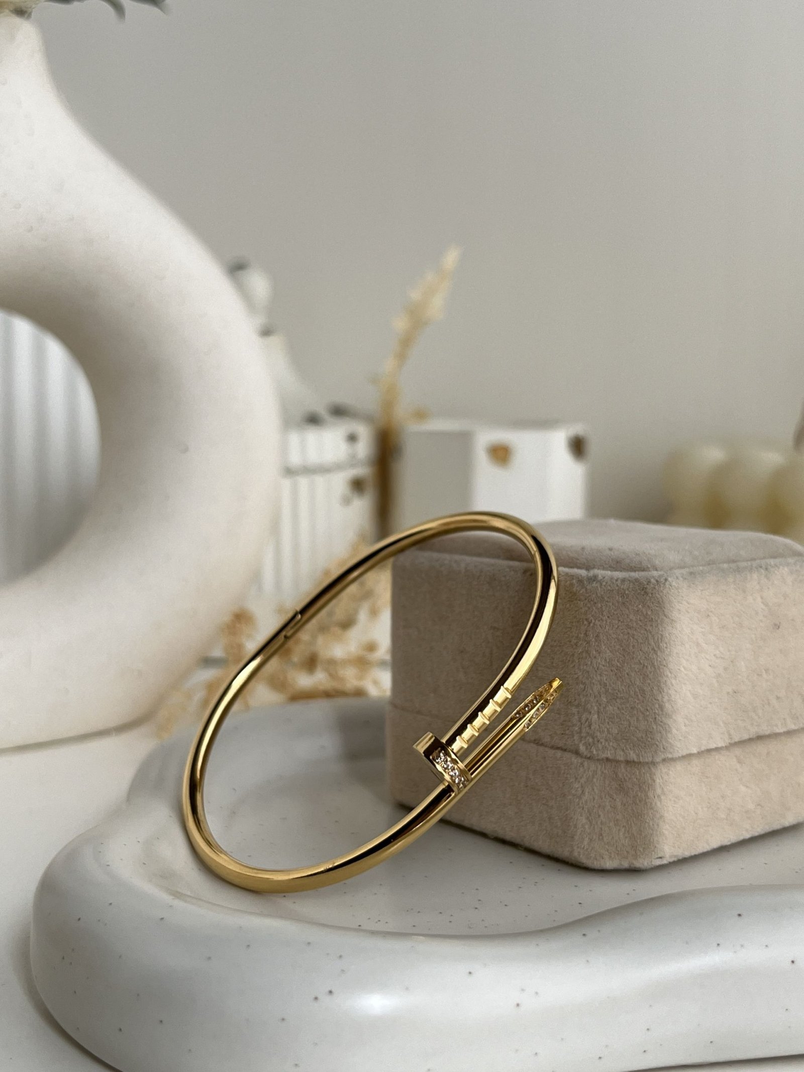 NoΓ©line Screw Cuff (Narrow version)