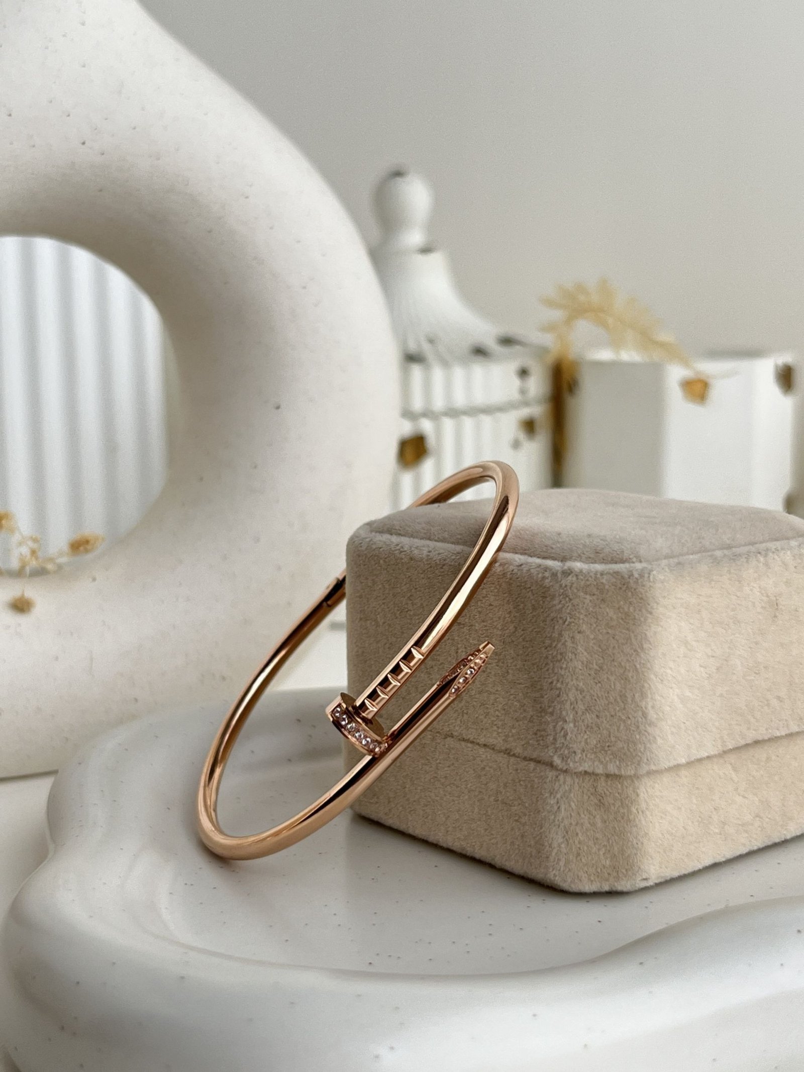 NoΓ©line Screw Cuff (Narrow version)