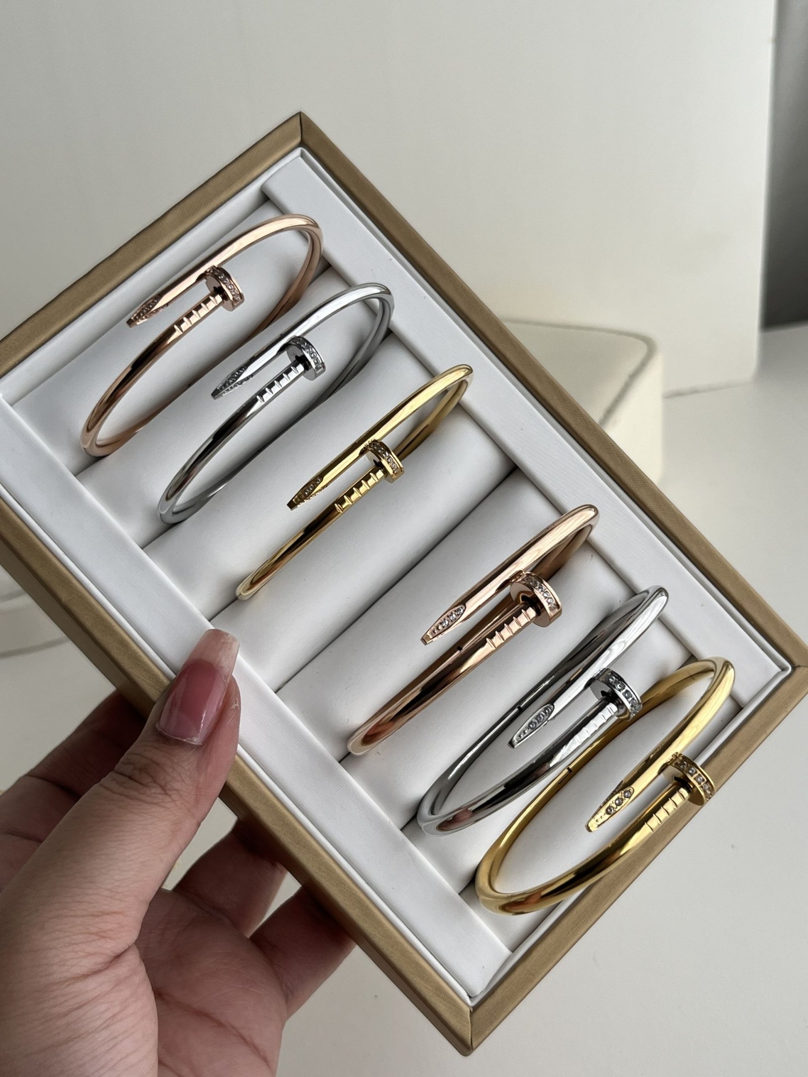 NoΓ©line Screw Cuff (Narrow version)