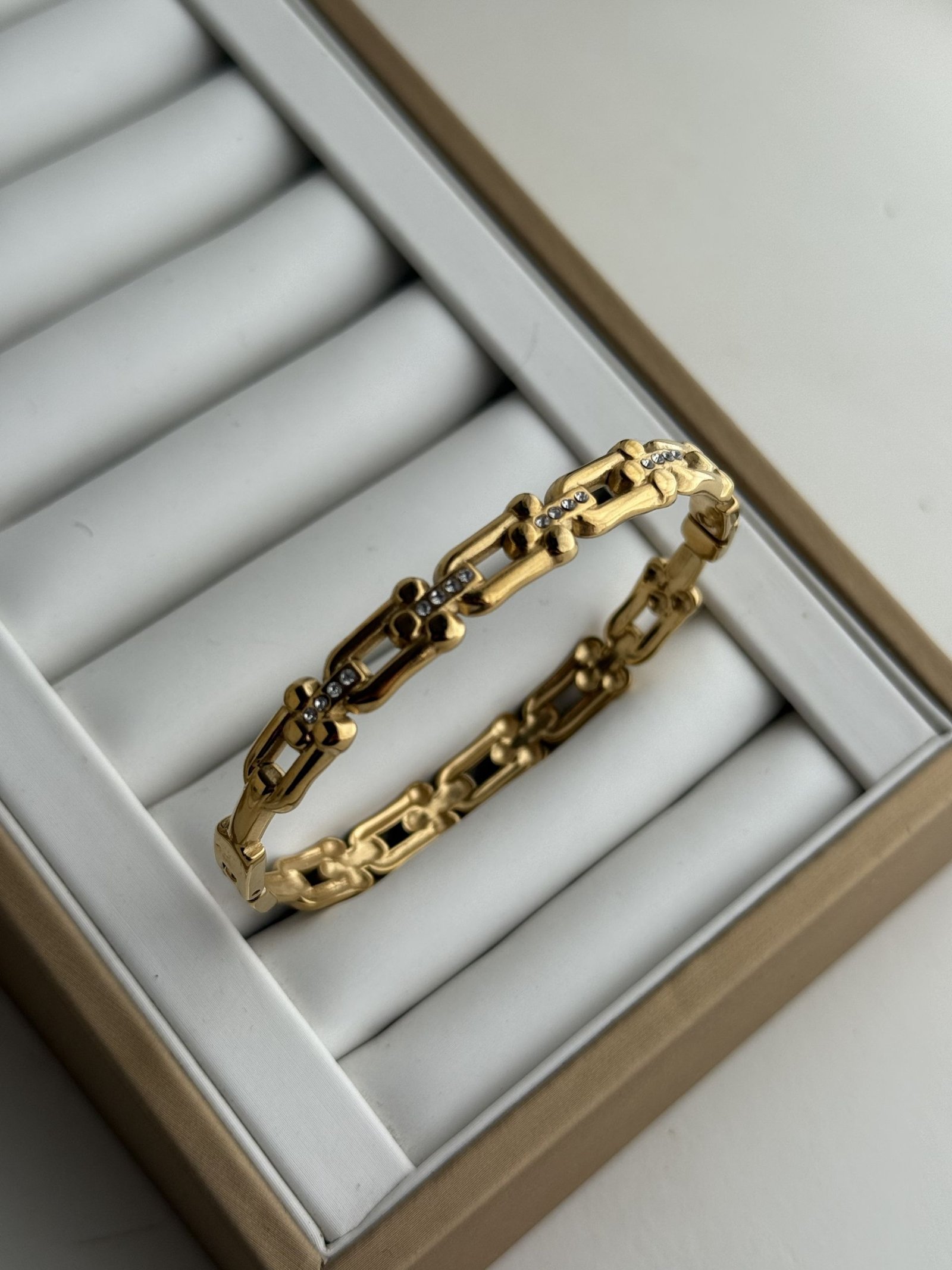 Orelia Orbit Link Cuff