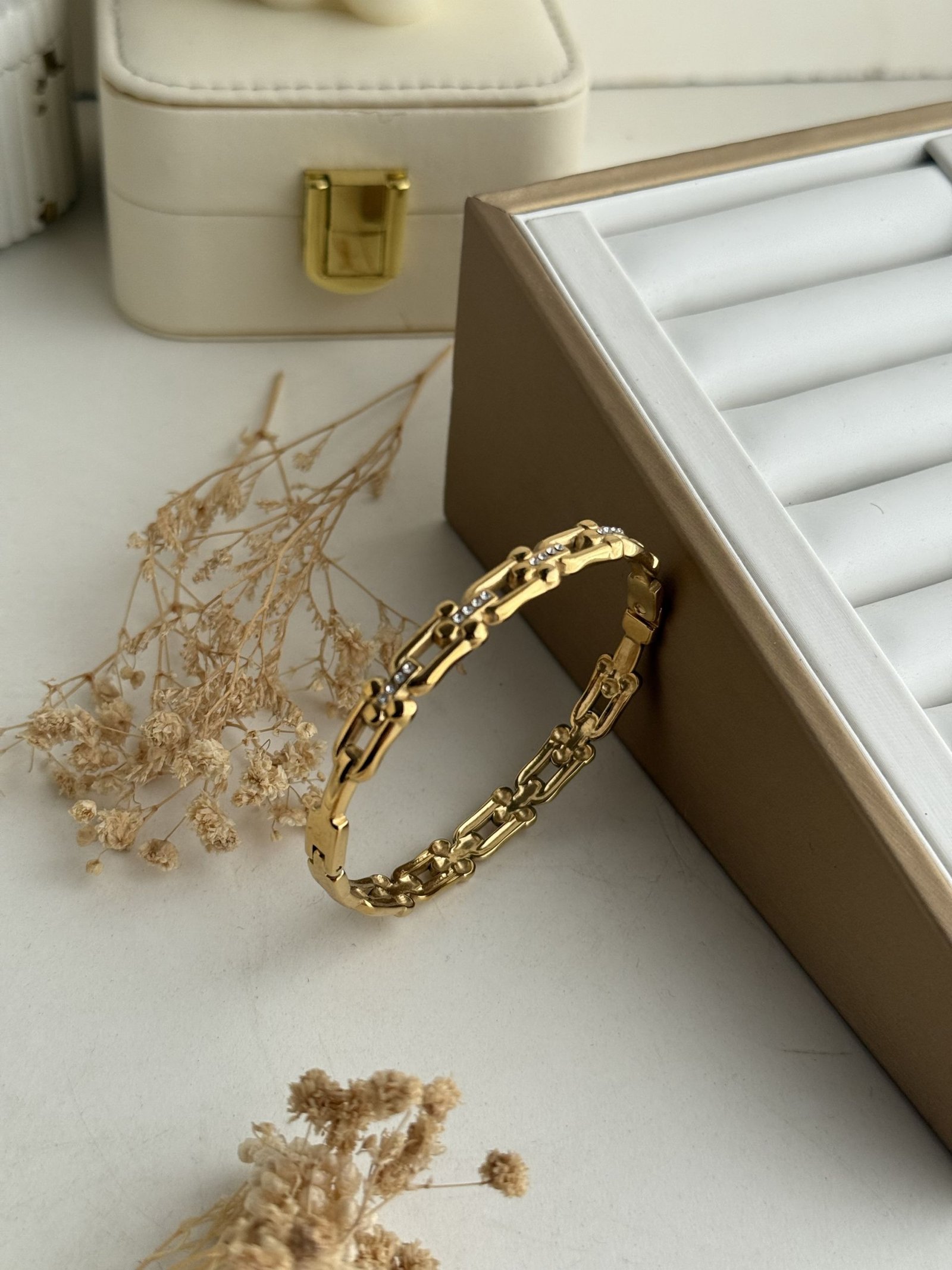 Orelia Orbit Link Cuff